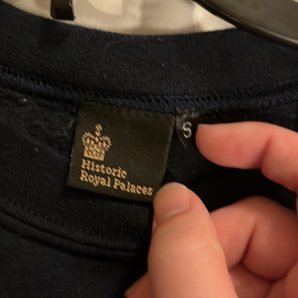 Navy Blue Historic Royal Palaces Tower of London Crewneck (Mens Small) - Picture 7 of 9